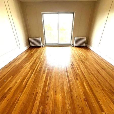 5½ ENTIEREMENT REFAIT-5 MNTS MT ROYAL ET UNIVERSITÉS- 3 CAC - Photo 4