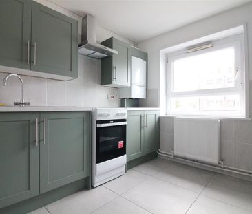 Green Lane, Hounslow - Photo 1