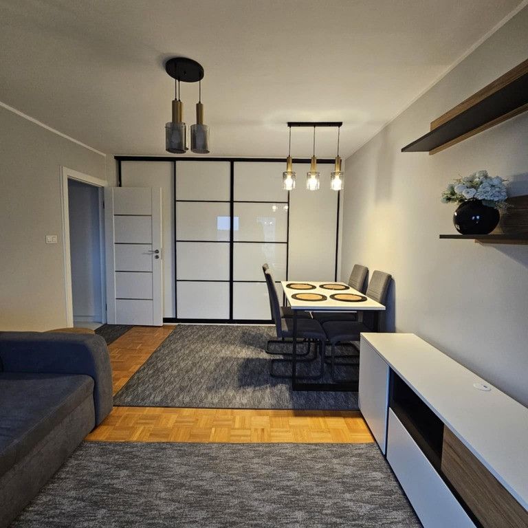 Komfortowe mieszkanie w świetnej lokalizacji! - Photo 1