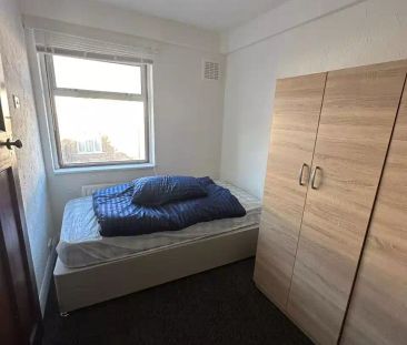 Big Single - Photo 3