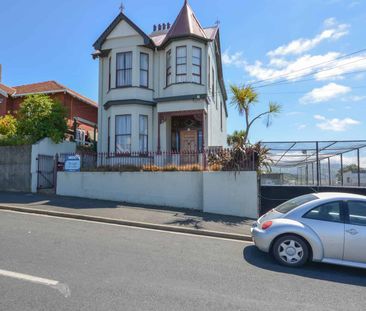 Modern Furnished Studio Room - Photo 3