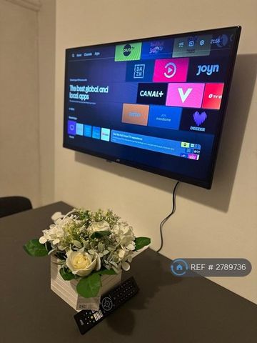 4 bedroom terraced house to rent - Photo 3