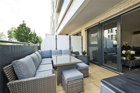 A modern two bedroom ground floor apartment in Longcross. - Photo 3