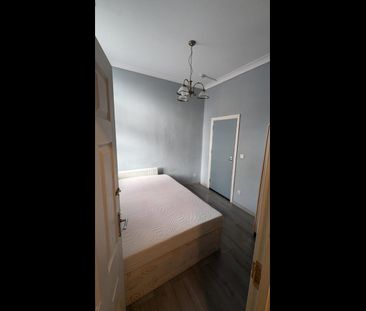 Room in a Shared House, Craven Park Road, NW10 - Photo 3