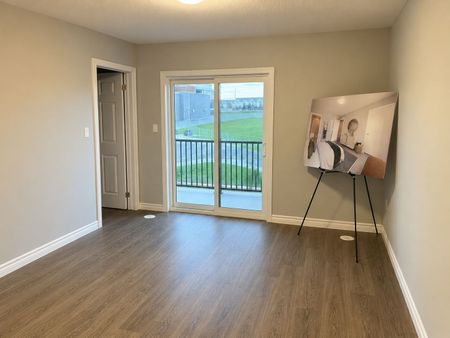 For Lease - 172 Oat Lane, Kitchener, Ontario - Photo 3