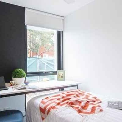 6 Bedroom Apartment - Regular Bedroom - Photo 2