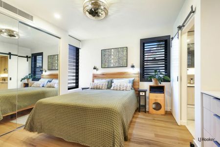 LUXURY OCEANVIEW RESIDENCE - BOUTIQUE BUILDING - WALK TO JAMES STREET - Photo 5