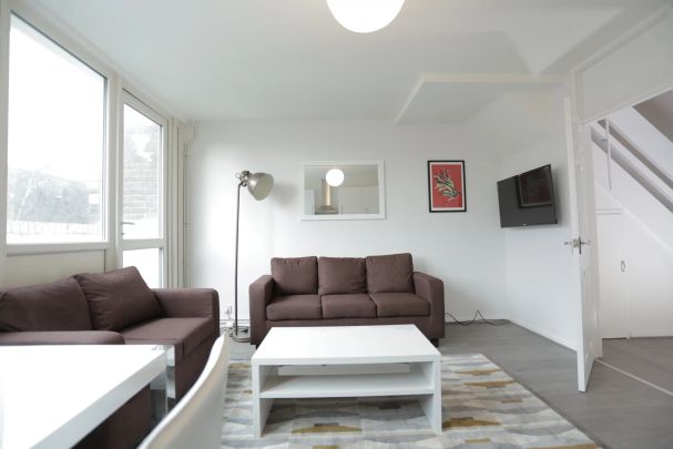 13 Corringham House (i) – Room 4 - Photo 1