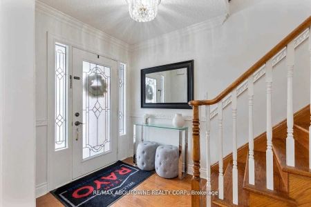Detached Home For Lease | W9245835 - Photo 3