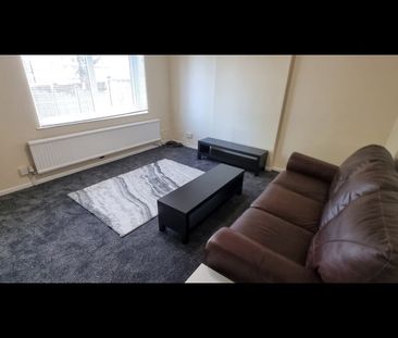 3 Bed Terraced House, Lovell Park View, LS7 - Photo 1