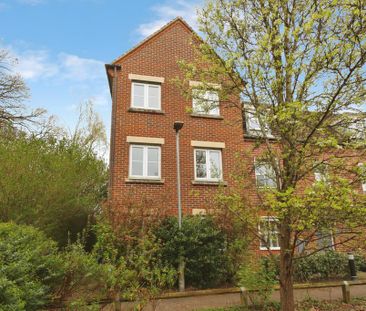 5 bedroom end of terrace house to rent - Photo 5