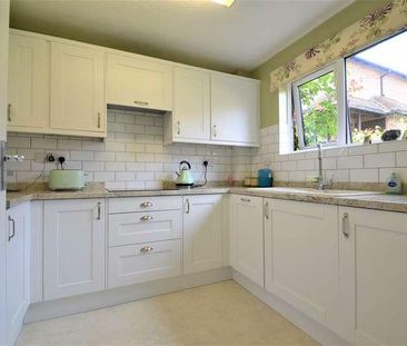 White Horse Court, Storrington, Pulborough, West Sussex, RH20 - Photo 6