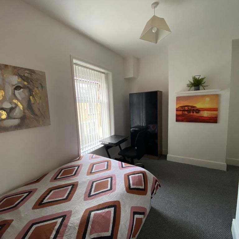 1 bed house share to rent in Albert Street, Burnley, BB11 - Photo 1