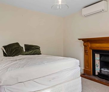 Character Home in the Heart of Cust - Photo 4