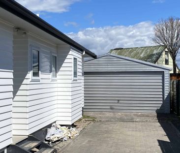 Fully Renovated Family Home - Photo 5