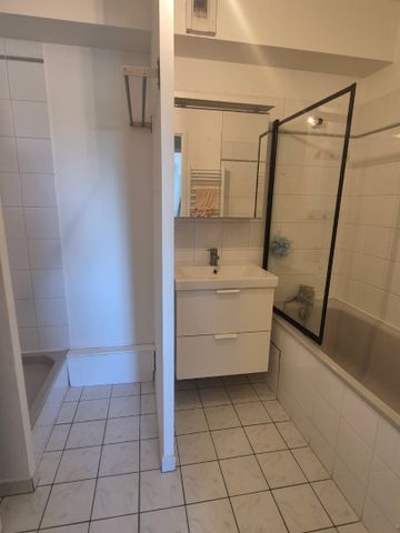 Location Appartement 2 pièces 50m² LILLE 59160 - Photo 3