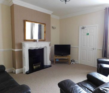 1 bedroom in a flat share to rent - Photo 6