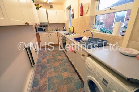 4 Bedroom Mid Terraced House for rent in Grimthorpe Street - Photo 4