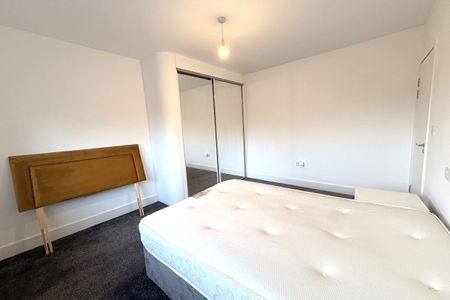 Redland Close, CHESTER - Photo 3