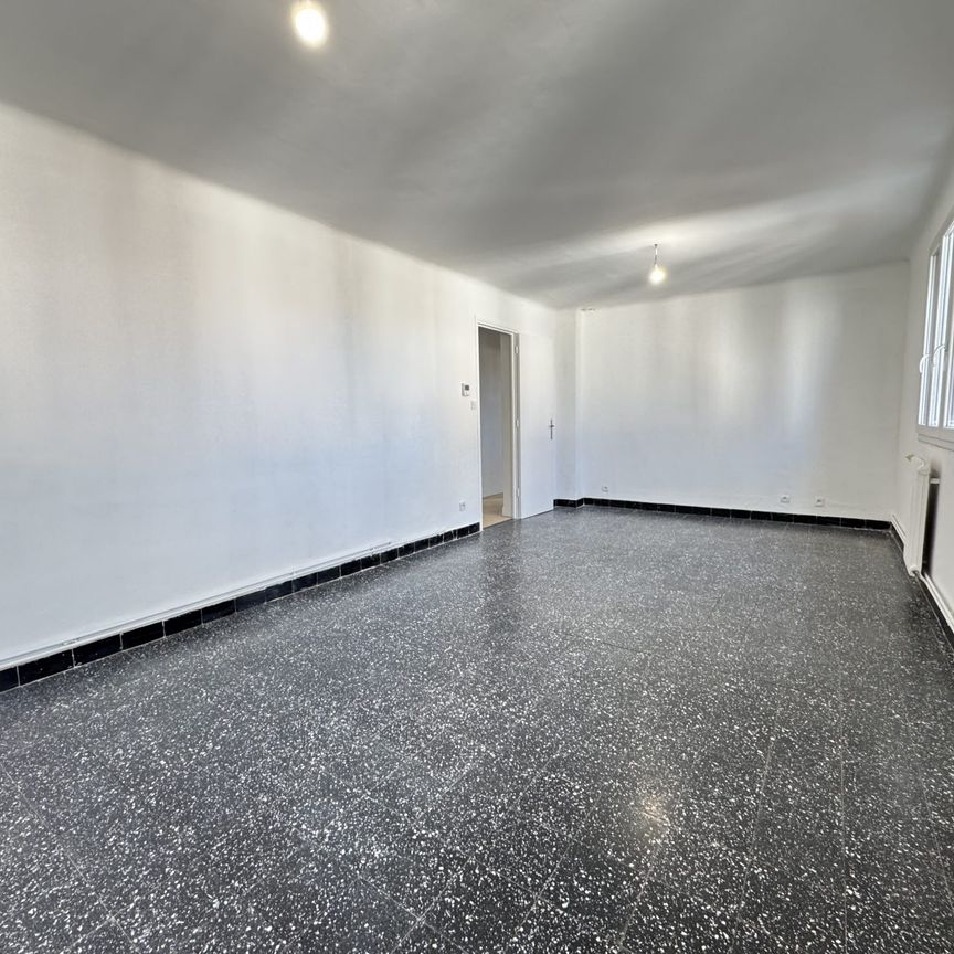 Location Appartement 3 pièces 64m² NARBONNE 11100 - Photo 1