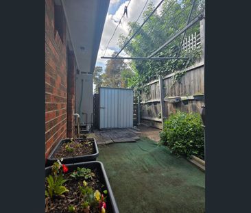 Charming and low-maintenance 2-bedroom unit. Ready to call home. - Photo 2