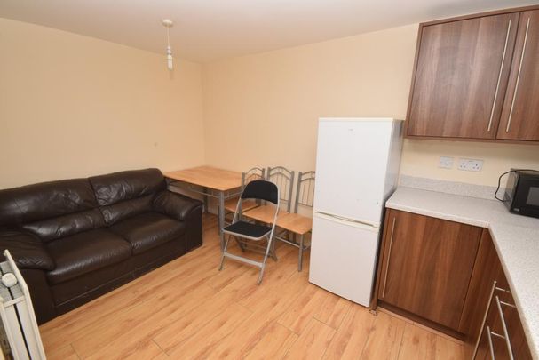 3 bedroom flat to rent - Photo 1