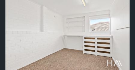 Space That Works - Workshop, Yard, Garage, & A Family Home Layout – It’s a Smart Move! - Photo 2