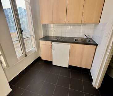 Appartement Versailles 1 pièce 25 m2 Quartier Saint-Louis - Photo 2