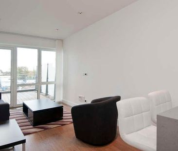 Longfield Avenue, Ealing, W5 - Photo 2