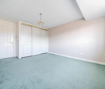 4 bedroom detached house to rent - Photo 4