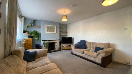 Roughmoor Crescent, Taunton, Somerset - Photo 2