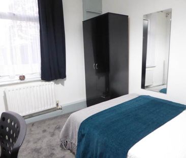 5 bedroom house to rent - Photo 1