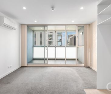 Open the Door to Your Private City Retreat - Photo 2