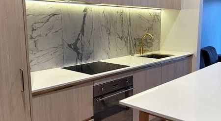 Stylish apartment with great outdoor space - Photo 4