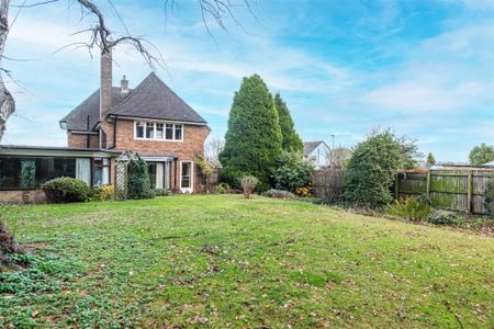 4 bed House - Detached To Let - Photo 2