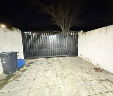 2 Bed Detached House, Portland Terrace, IG1 - Photo 3