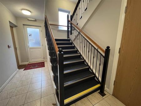 Apartment 8 188-190 Albertbridge Road, Belfast, BT5 4GU - Photo 2