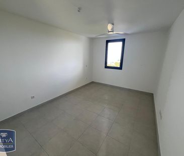 Location Appartement 3 pièces 65m² LE TAMPON 97430 - Photo 2