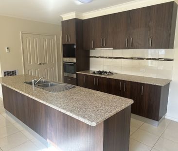 13 Rankins Lane Eaglehawk VIC - Photo 6