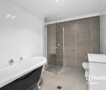 Modern Townhouse - Photo 6