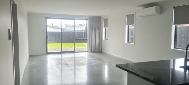 Modern & Stylish Home in Lockerbie Estate - Photo 1