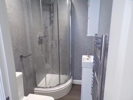 Grafton Street , Warrington, WA5 1QA - Photo 4