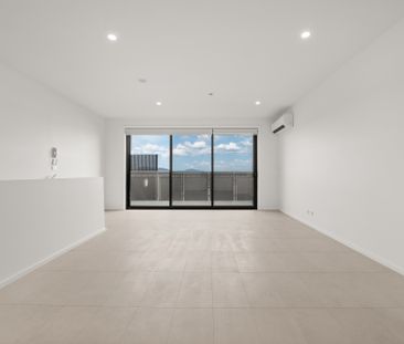 Pretty Awesome - Photo 3