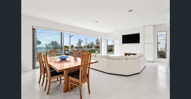 Luxury Elevated Living with Bay Views - Photo 1