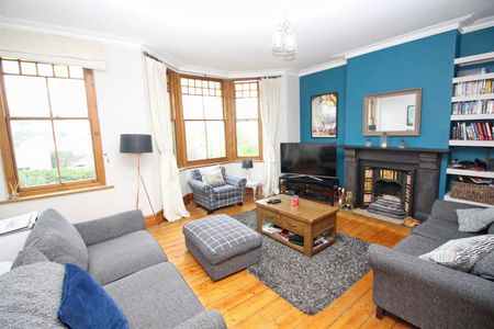 2 Bedroom Apartment - Duplex - Photo 3
