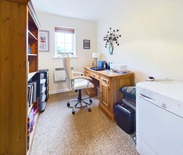 2 bedroom Flat To Let - Photo 6