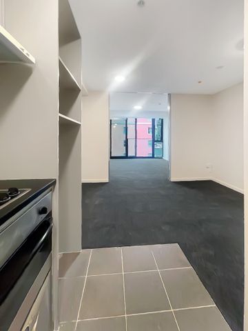 CITY CENTRE, 1 Bed + 1 Car park - Photo 4