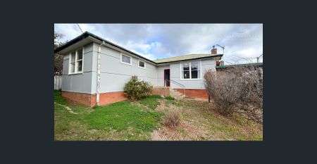 Comfortable & Convenient 3-Bedroom Home - Photo 2