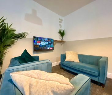 6 Bed Terraced House, Blantyre Road, L15 - Photo 1