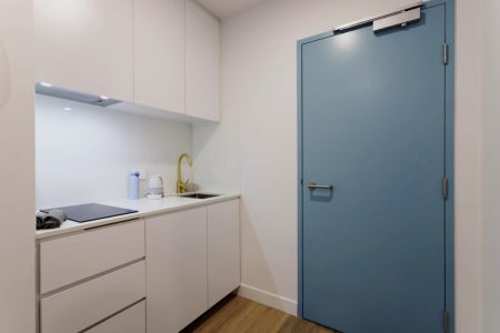 2 Bedroom Apartment Silver - Photo 5